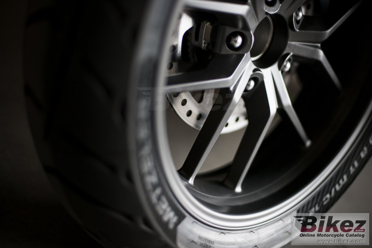 triumph explorer xrt
